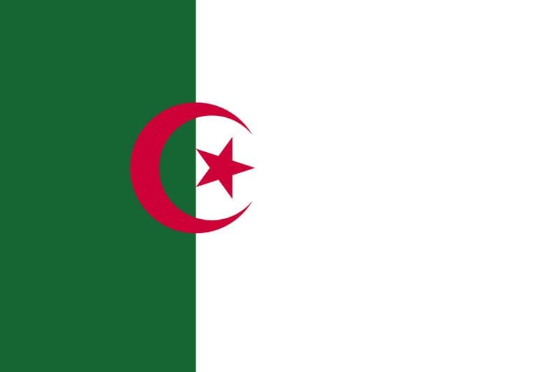 1958 - 1962 yılları arası Cezayir Bayrağı