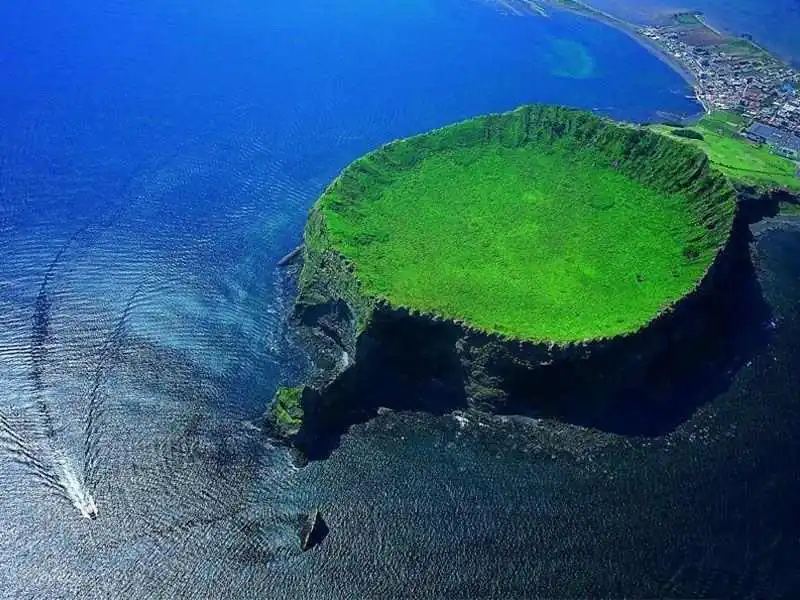 Gündoğumu Zirvesi (Seongsan Ilchulbong) Kore'de Nerededir?