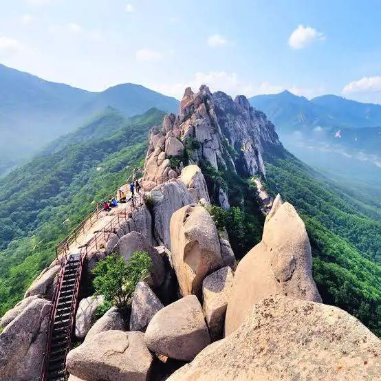 Kore Seoraksan Milli Parkı Nerededir?