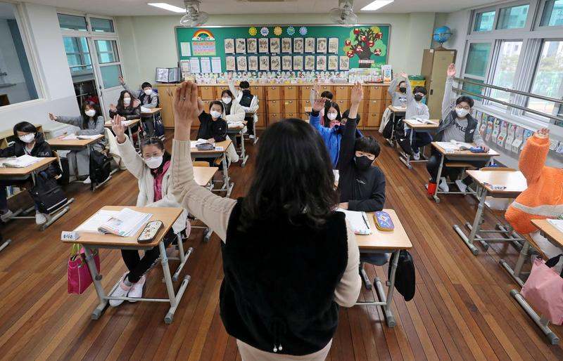 Yabancı Öğretmenler Kore Dil Okullarında Eğitim Verebilir Mi?
