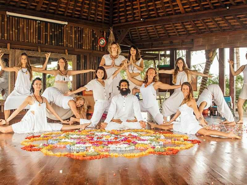 Hindistan'da Yoga Eğitimi Nasıldır?