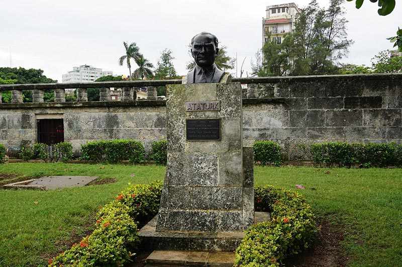 Küba Atatürk Heykeli