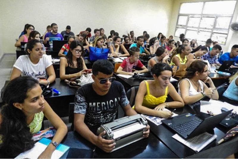 Küba'da Üniversite Eğitimi Nasıldır?