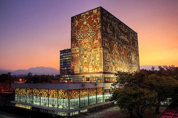 Meksika Ulusal Özerk Üniversitesi Eğitimi Nasıldır?