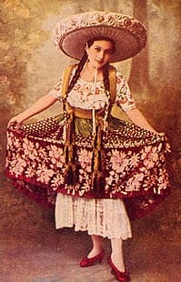 Meksika’nın Geleneksel Kıyafetleri Nasıldır?