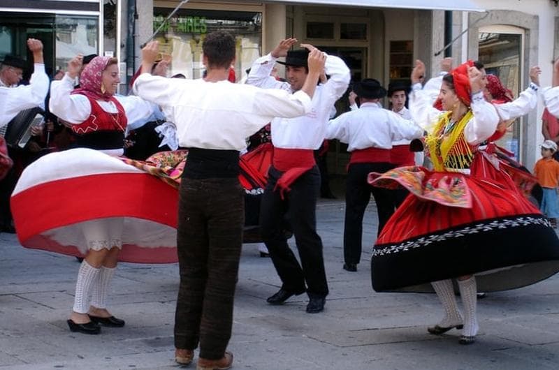 Portekiz Dansı Vira Nedir?