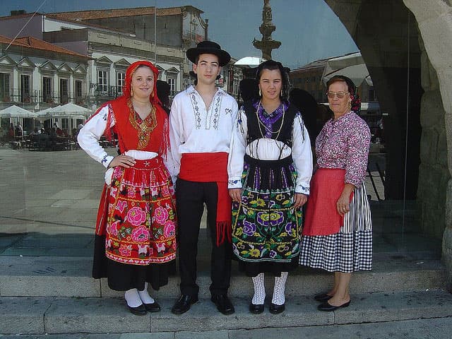 Portekizin Geleneksel Kıyafetleri